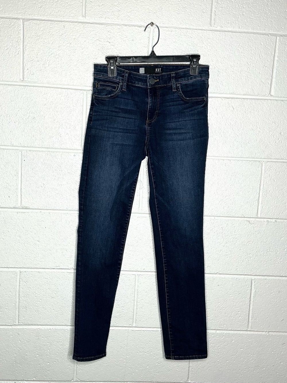 < Kut From The Kloth Dark Wash Mid-Rise Skinny Jeans >